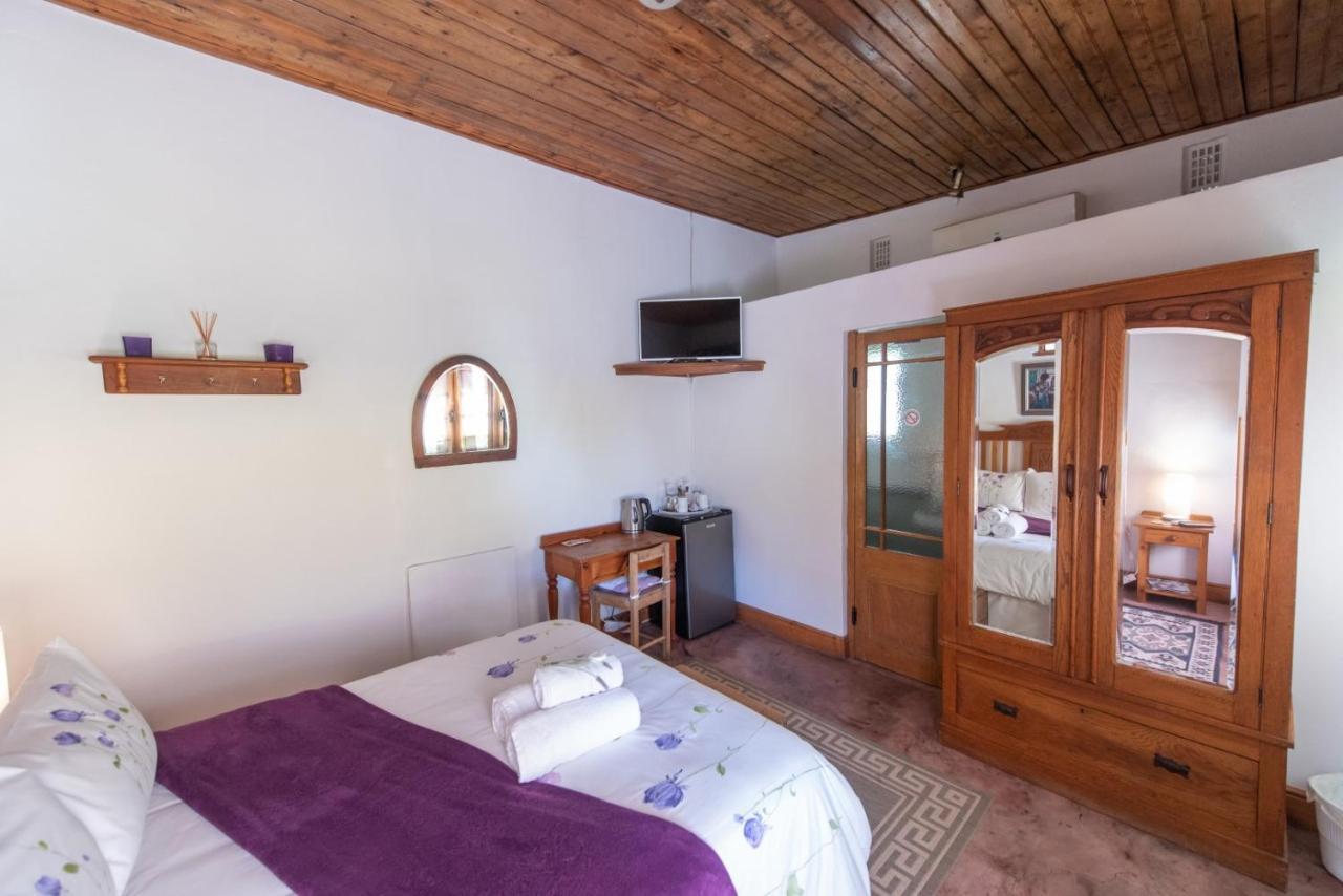 Leo Guest House Робертсон Экстерьер фото